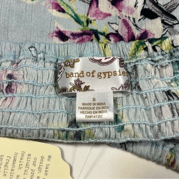 Band of Gypsies Arica Off The Shoulder Floral Cropped Top Small - Picture 10 of 14